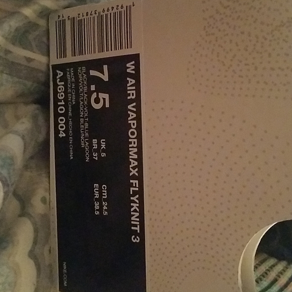 Bnib Nike Vapormax sz 7.5 - Picture 2 of 4